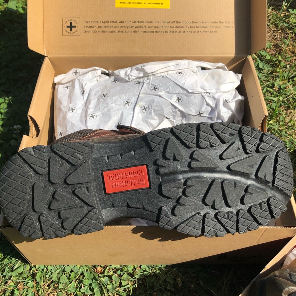 Safety Shoes - Picture 5 of 5